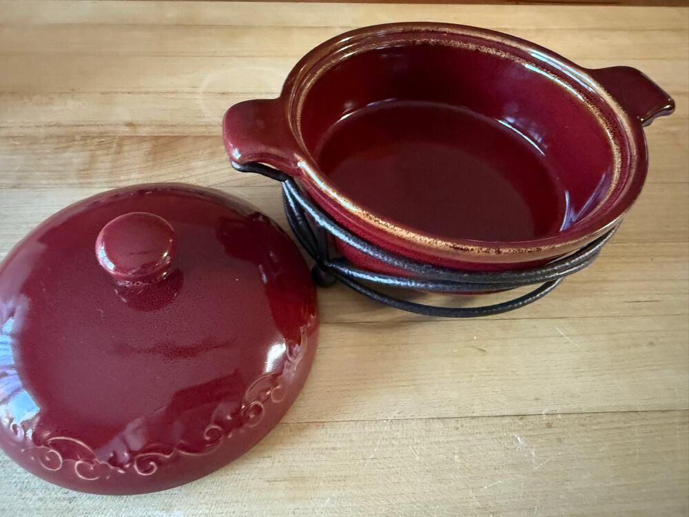 Tastefully Simple Covered Cranberry Bowl with Stand 8"